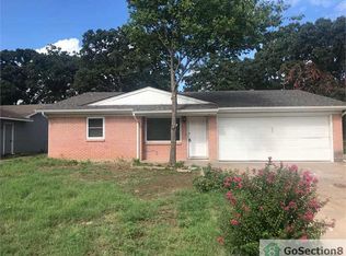 715 Paula Ln, Kennedale, TX 76060