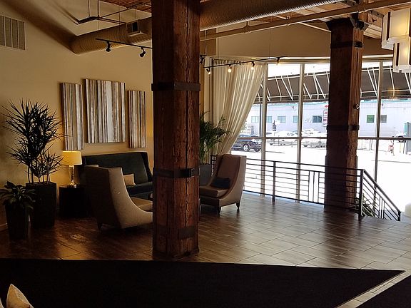 4th image of 360 W Illinois St APT 205
