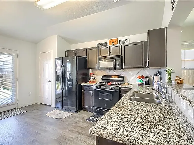 13817 Sierra Wind Ln — Photo 6
