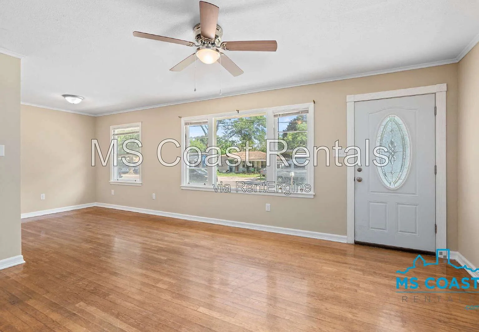 3 bed, 1.0 bath, 1034 sqft, $1,349 — Photo 4