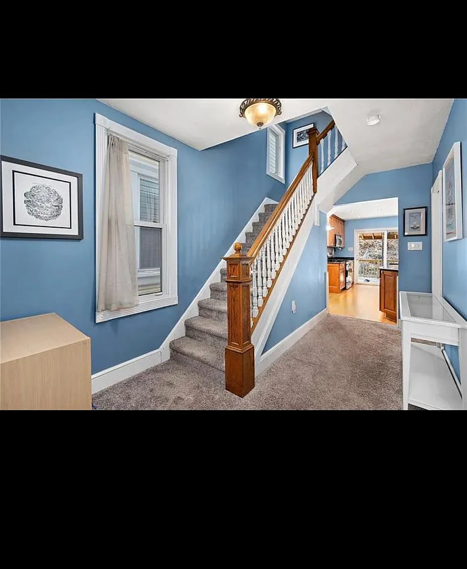 689 Shade Ave — Photo 2