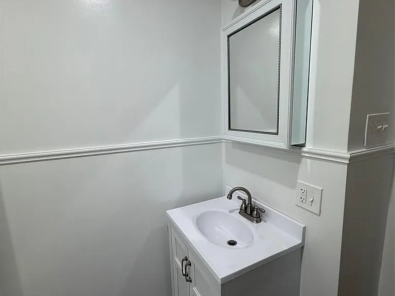 554 Main St — Photo 15