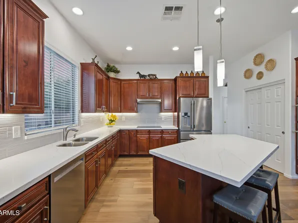 9747 E GREENWAY Street, Mesa, AZ 85207