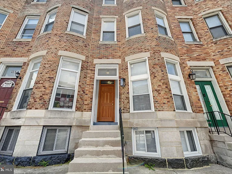 319 E 22nd St #1 — Photo 2