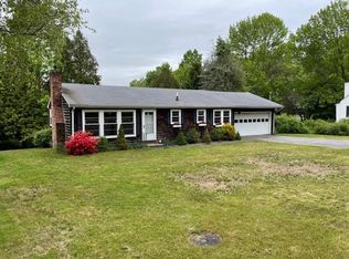 207 Mitchell Rd, Cape Elizabeth, ME 04107