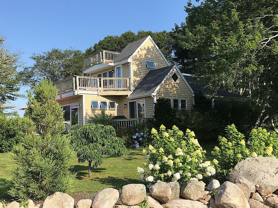 1st image of 46 S Niantic Dr
