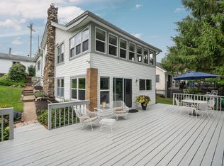 11479 Sunset Blvd, Pinckney, MI 48169