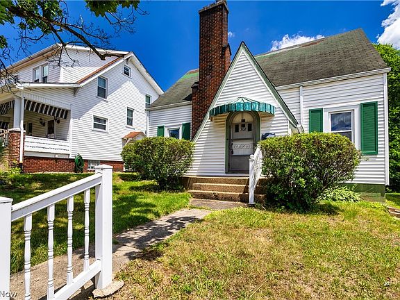 2nd image of 302 Cedar Ave