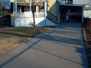 1233 E Hardy Ave, Independence, MO 64052
