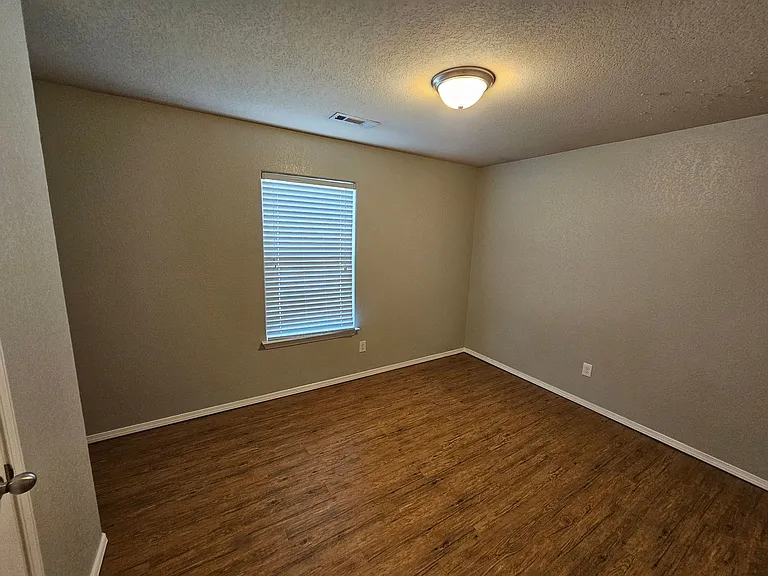 1164 S Oxbow Way — Photo 4