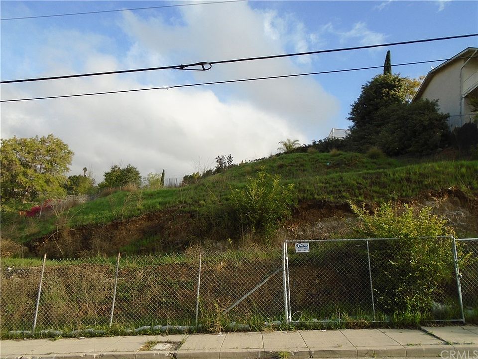 1st image of 5817 Weaver St
