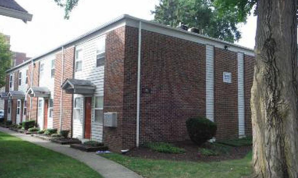 1st image of 75 W Norwich Ave APT D