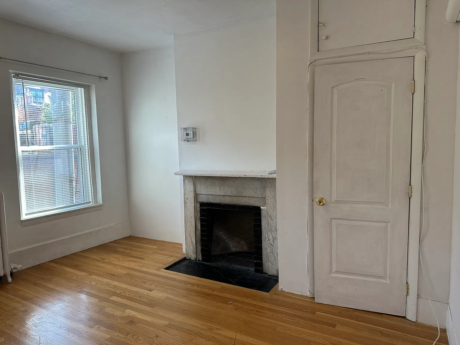Studio, 400 sqft, $2,200 — Photo 2