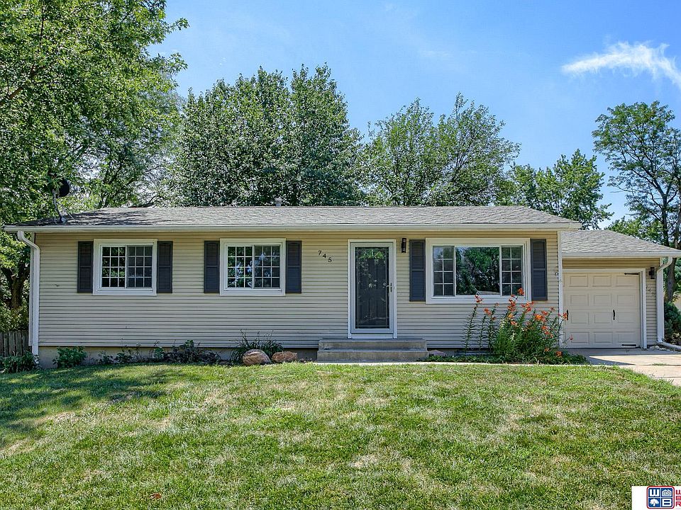 745 Applewood Dr, Eagle, NE 68347 Zillow