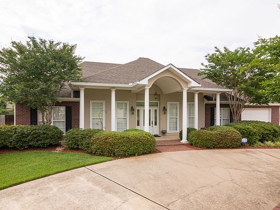 2nd image of 204 Parkwood Blvd