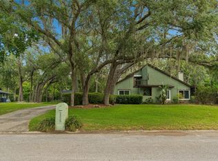 2525 Victarra Cir, Lutz, FL 33559