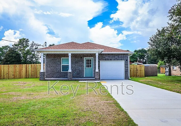 7111 McAdam Ct — Photo 1