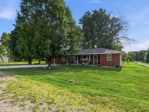 208 S Clompton Street, Dadeville, MO 65635