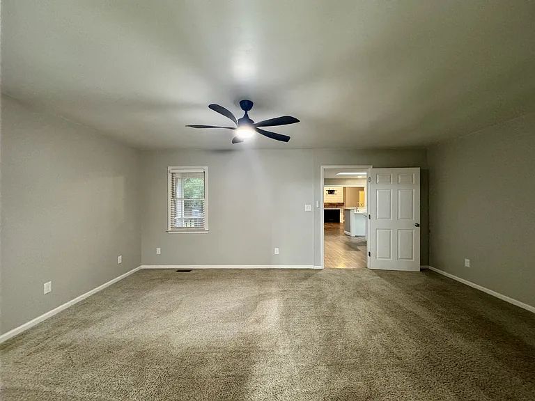 200 Horseshoe Dr — Photo 13
