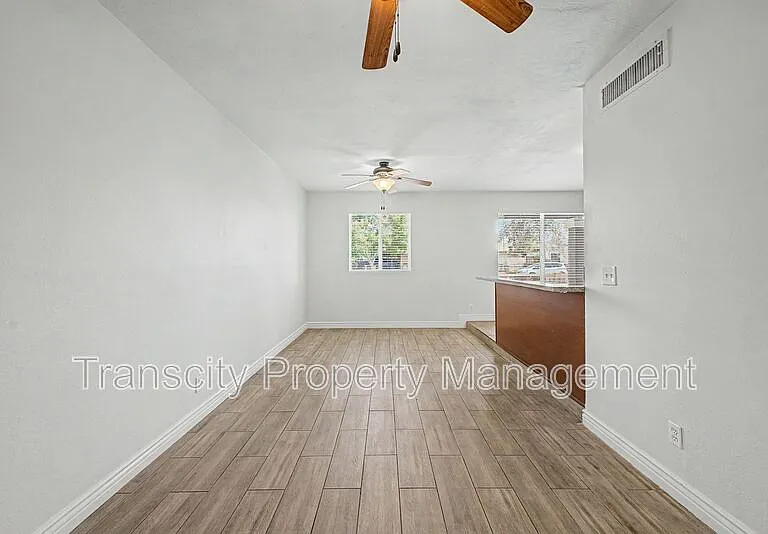 4328 E Saint Catherine Ave — Photo 7