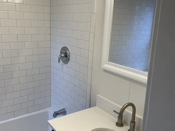 1604 N Franklin Pl, Milwaukee, WI 53202