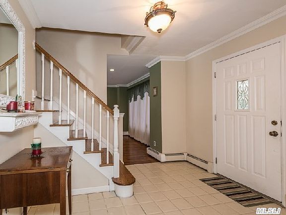 3rd image of 37 Peachtree Ln