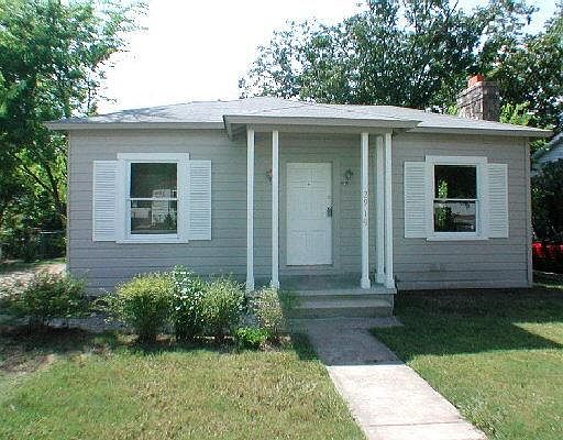 1st image of 2919 S NEW BRAUNFELS AVE