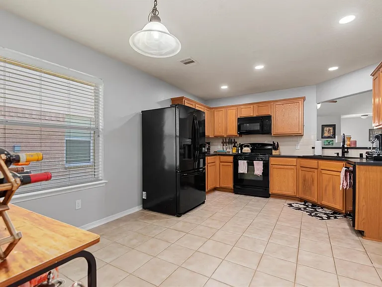 5614 Savannah Woods Ln — Photo 6