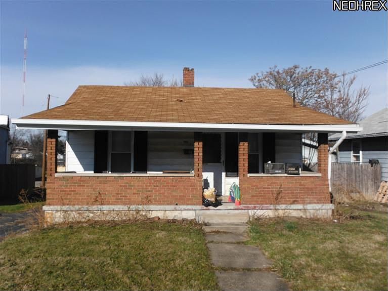 1st image of 936 E Indianola Ave