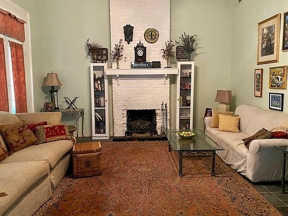 2nd image of 935 Saint Peter St #1A