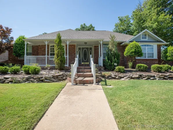 17704 E 92nd St N, Owasso, OK 74055