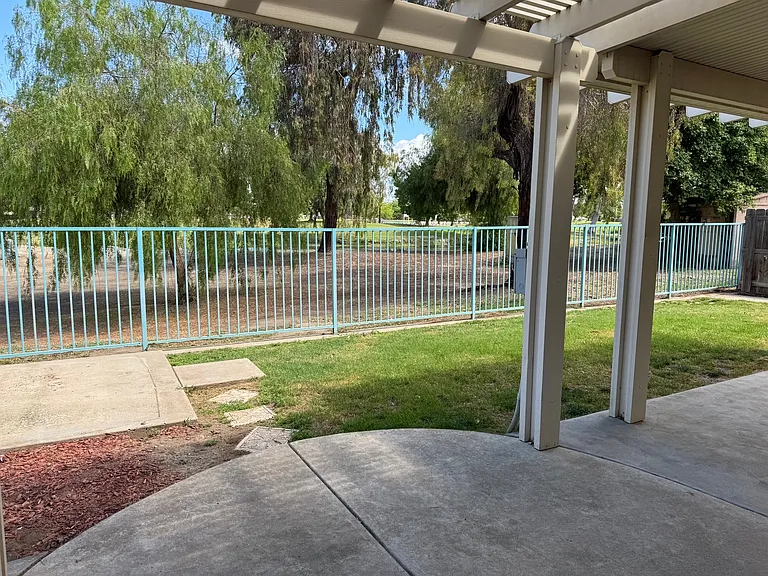 150 Lake Dr — Photo 18