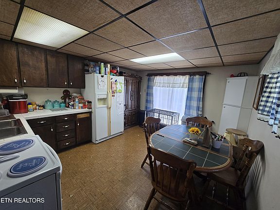 5th image of 1019 Cole Rd
