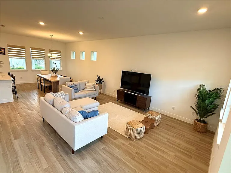 9922 Rodbell St — Photo 12