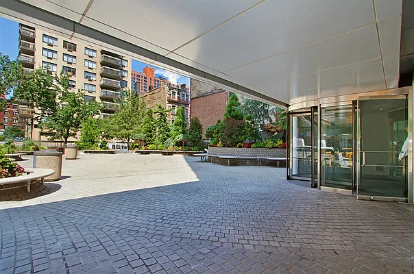 Rented by Corcoran | media 48