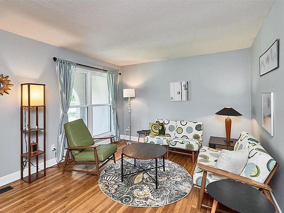 5th image of 1761 Croftdale Dr