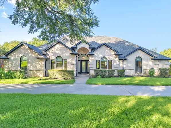 137 Oakwood Ct, Lakeside, TX 76135