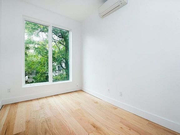 4th image of 129 Troutman St #B1