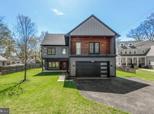 7940 Bolling Dr, Alexandria, VA 22308