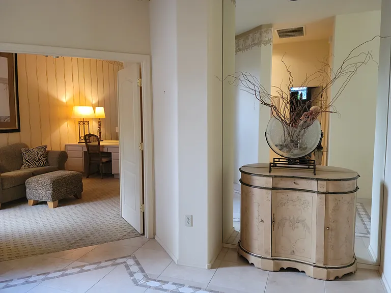 Entry into den/office.