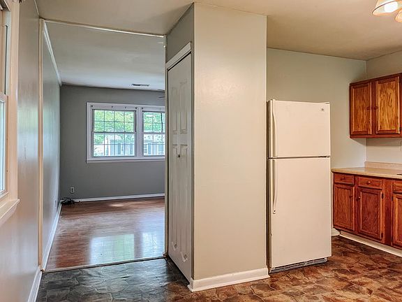 4th image of 1526 Anne Dr
