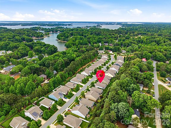 3rd image of 2444 Seagull Dr