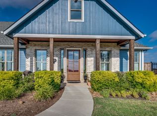 401 Ike Rd, Waxahachie, TX 75165