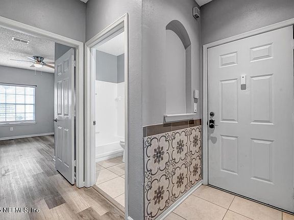 4th image of 10000 GATE Parkway N #2014