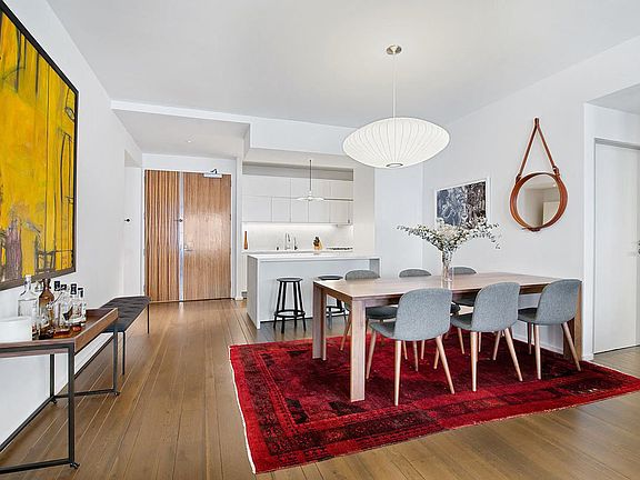 3rd image of 21 Astor Pl APT 10A