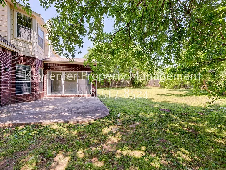 10119 S College Pl — Photo 35
