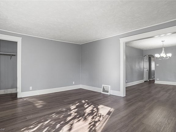 4th image of 1607 Woodrow Ave