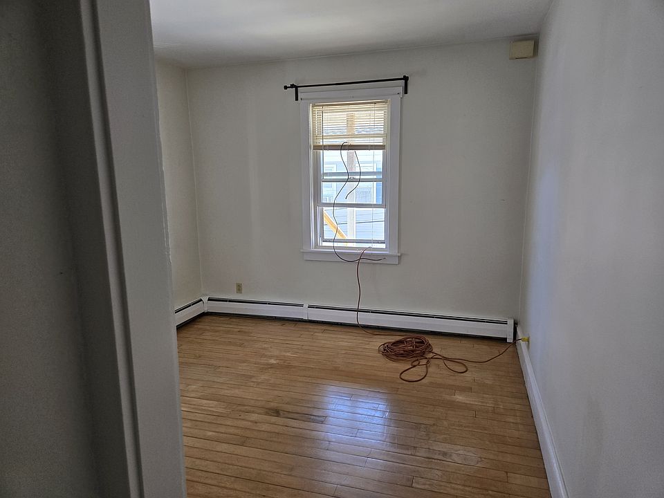 1st image of 65 Saint Elizabeth St APT 3