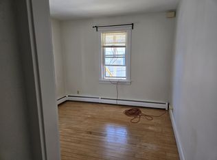 65 Saint Elizabeth St APT 3, Bristol, RI 02809