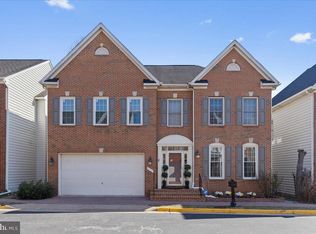 9257 Lee Masey Dr, Lorton, VA 22079